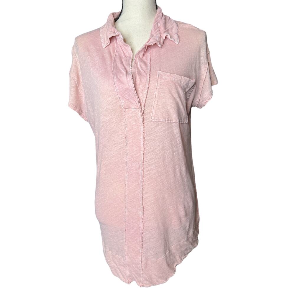 We The Free Tunic Top in PInk Knit Collared Shirt Short Sleeve Size Small